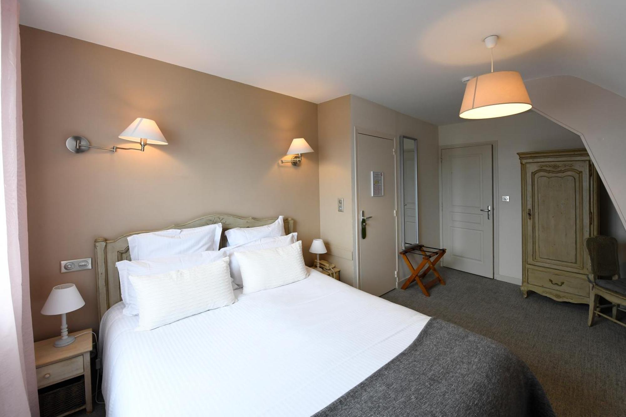Hotel Cit'hotel La Julia 3*